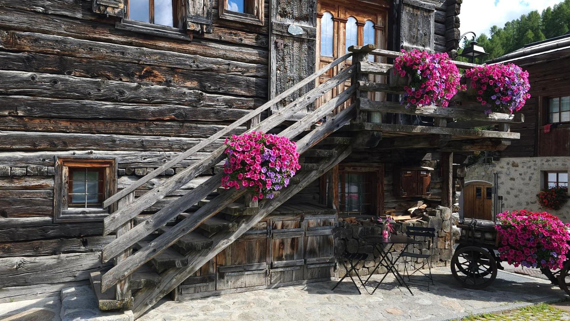 Chalet Canton Livigno Exterior photo